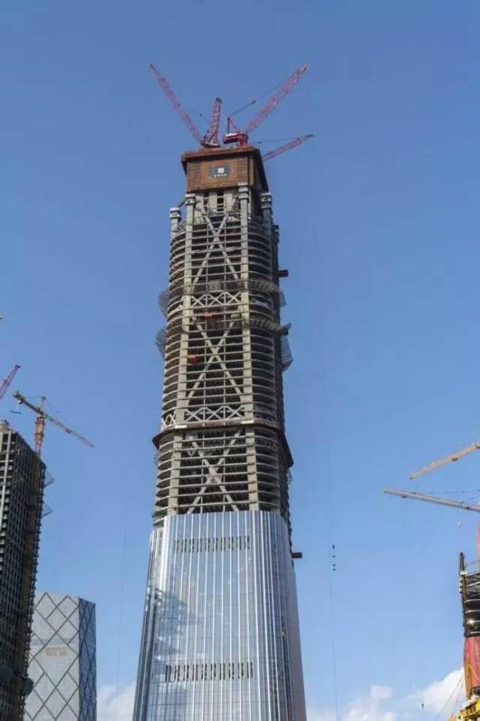 "中国尊"明年主体完工 500米高度能冲破雾霾吗?